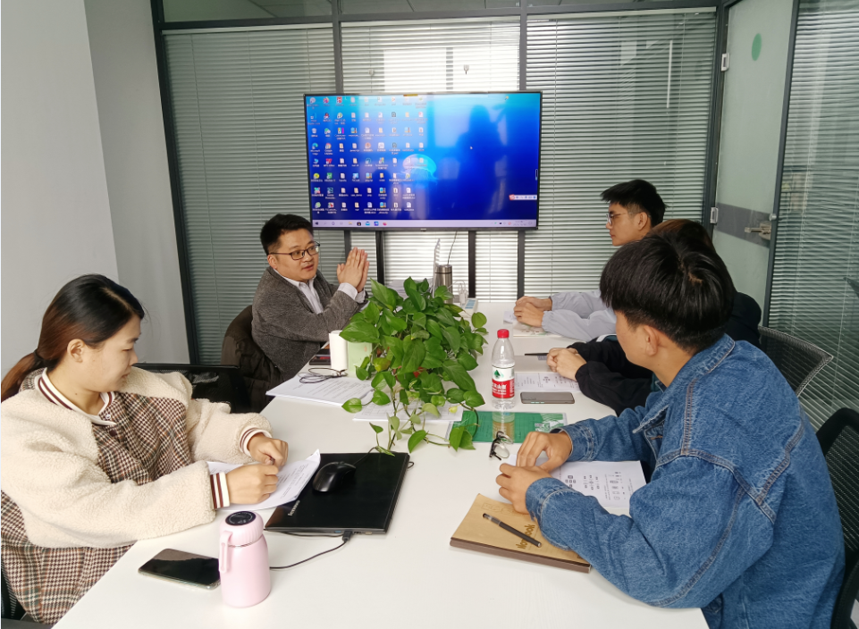 作为一个培训机构出来的，可能在it行业找到一份合适的工作吗？